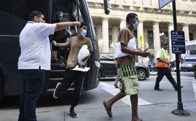 Texas bus company suing Chicago over migrant drop-offs